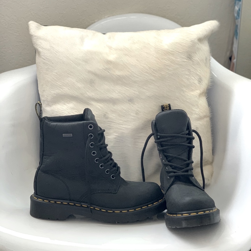 Dr. Martens Black 1460 Waterproof Boots Sz US 6